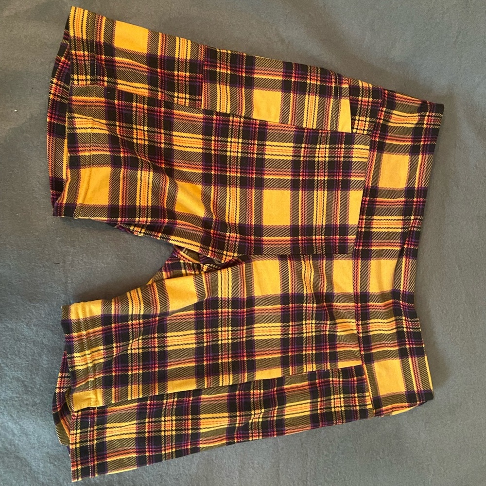 Plaid shorts with pockets
